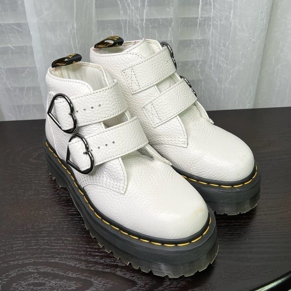 Dr. Martens Devon Heart Platform Boot SZ. 7 - Picture 4 of 10